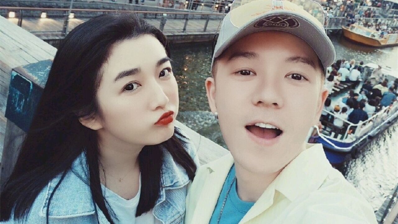 原地复合吧!王栎鑫演唱会,前妻吴雅婷见面第一句:你嗓子还好