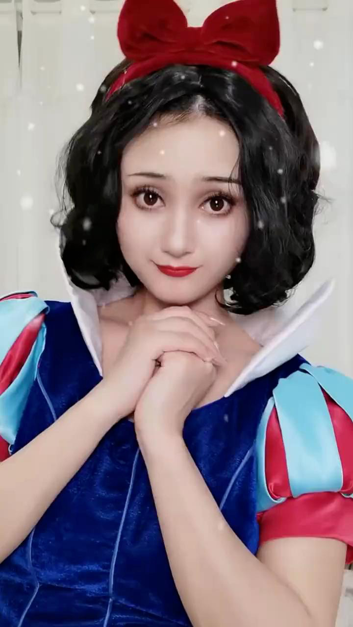 软萌白雪公主仿妆来啦