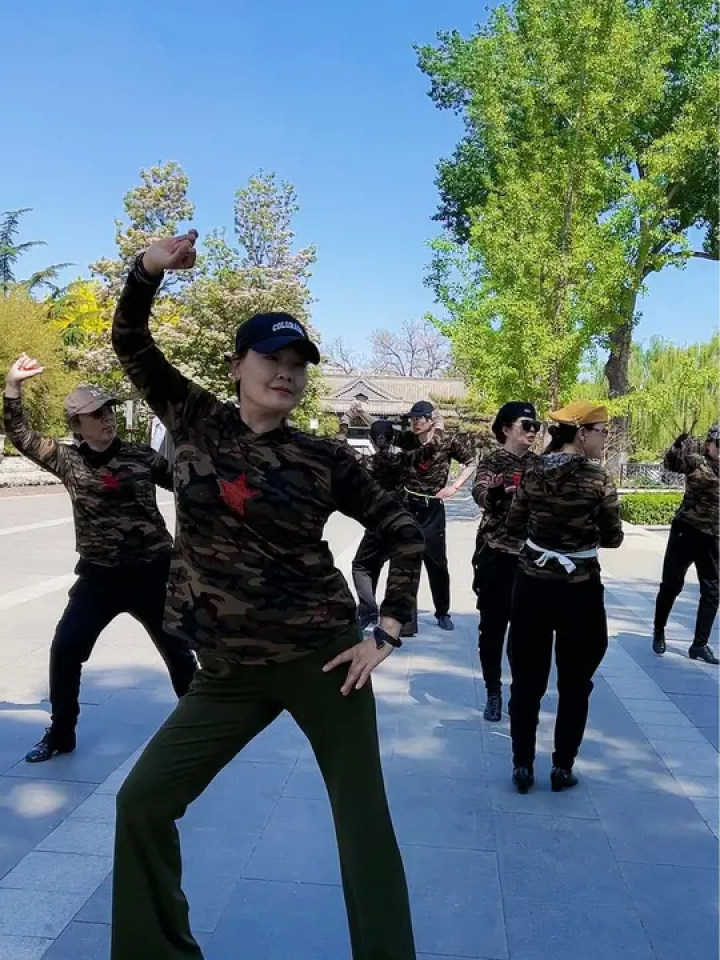 冬冬水兵舞 第二十套 波浪转身男步分解口令#这舞姿这步伐 #感受舞蹈