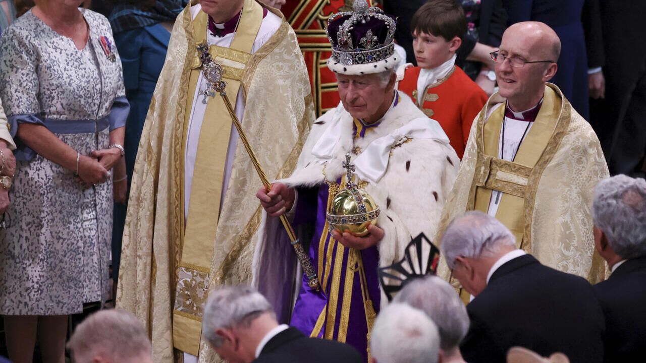 查尔斯三世加冕 正式成为英国国王