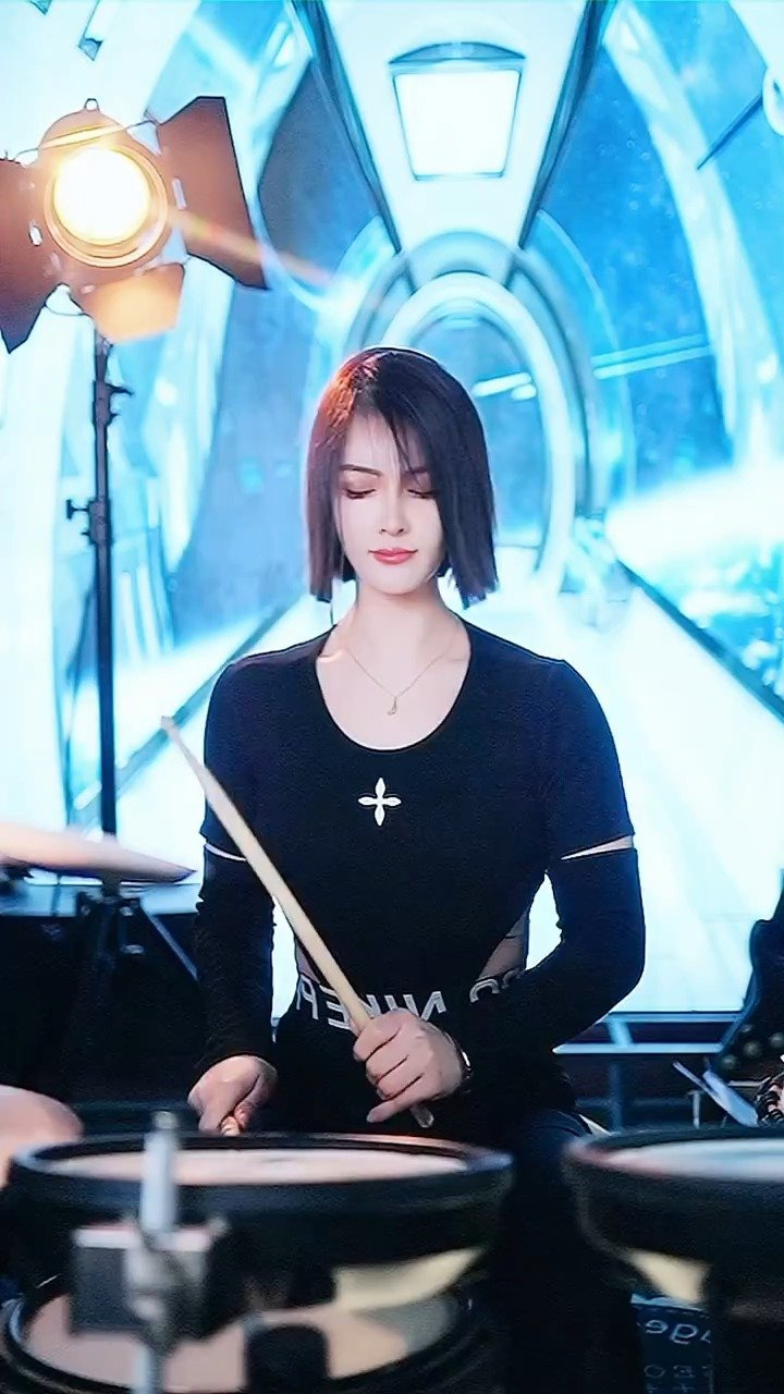 来了 #成吉思汗架子鼓 #经典老歌 #快手架子鼓女鼓手