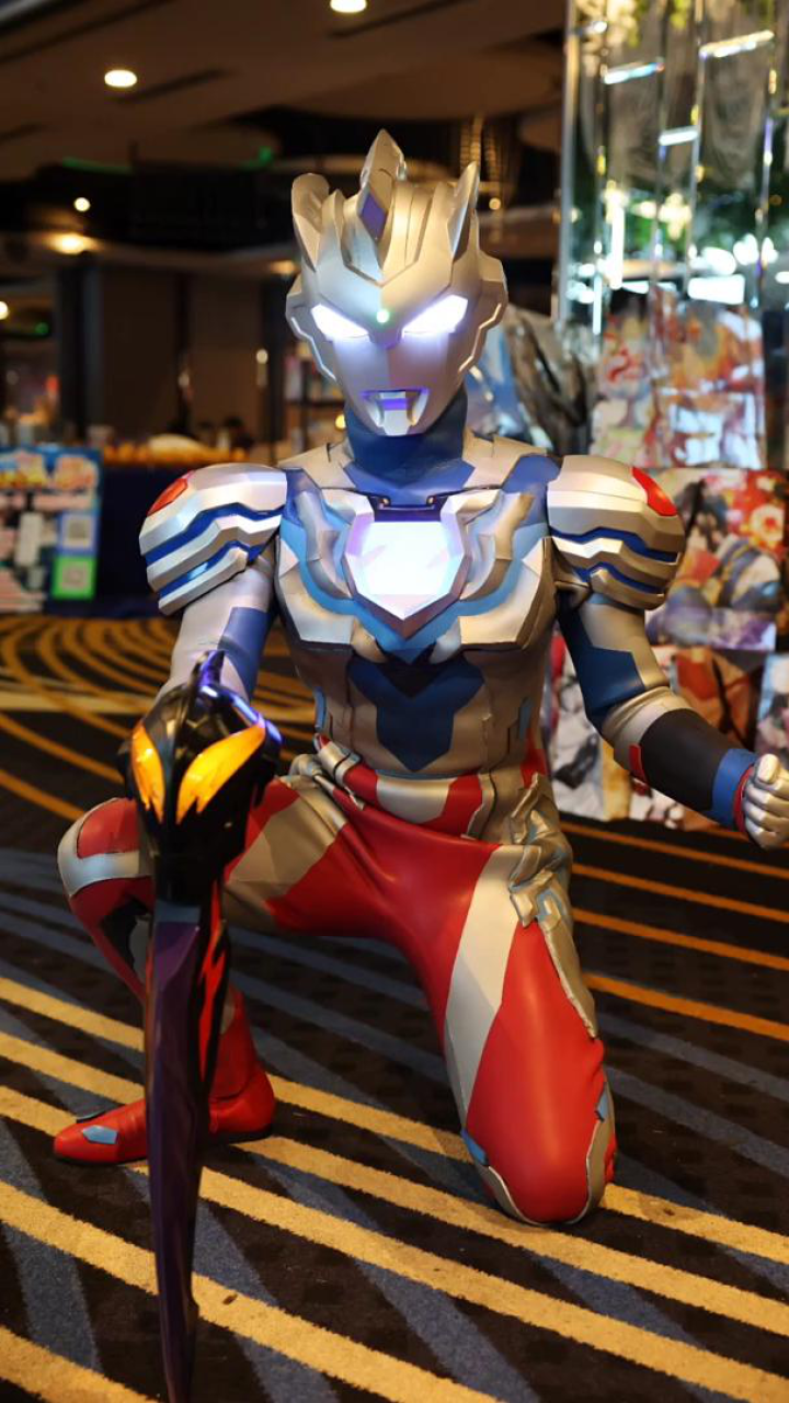 泽塔奥特曼阿尔法皮套展示