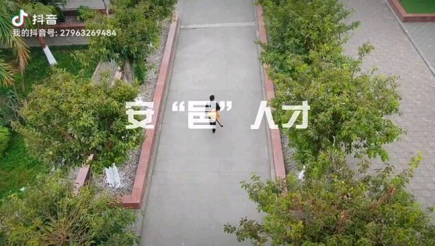 时代传媒拍客(743)| 【人物故事ⷥ䧩‚‘县】曹云淇:走进乡村 让音乐点亮孩子们的童年作者:郑冰峰 刘晓聪 青晓龙 张罡