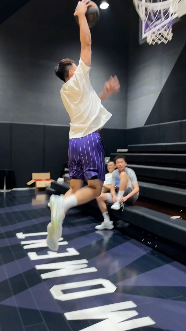 顺利康复!赖益烨时隔两年再次扣篮!