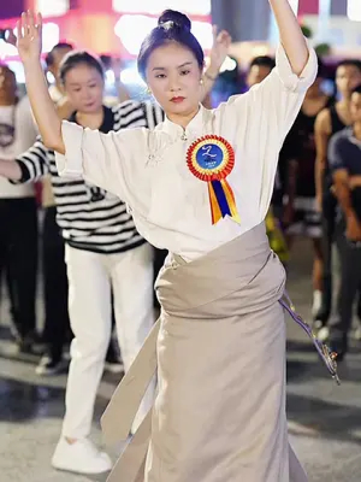 #摄影师云峰#锅庄舞跳起来#民族舞#藏文化#锅庄舞_高清1080P在线观看平台_腾讯视频