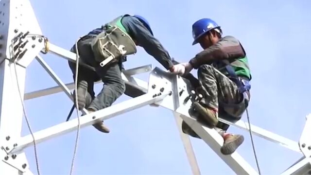 全国首个“风火储”打捆外送新能源项目,华能上都百万千瓦级风电基地基础浇筑完成