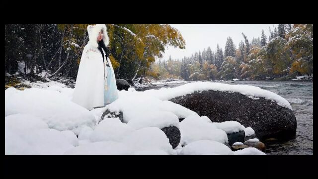 天然水十大品牌 高端天然水品牌 大雪纷飞中饮一口纯净自然