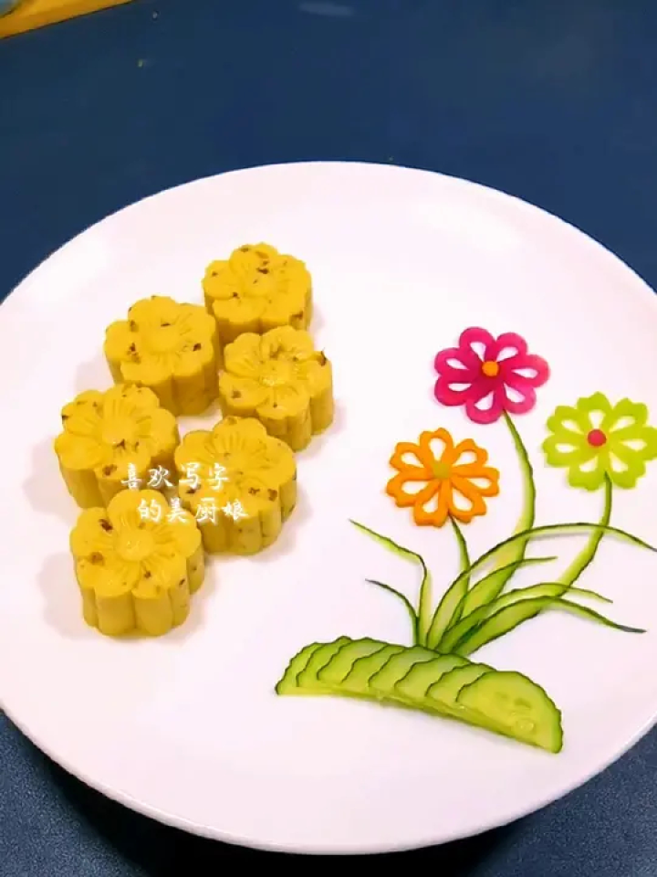 梅花樱花水滴刻花三件套,做盘饰简单又好看#美食#果蔬雕刻#摆盘技巧