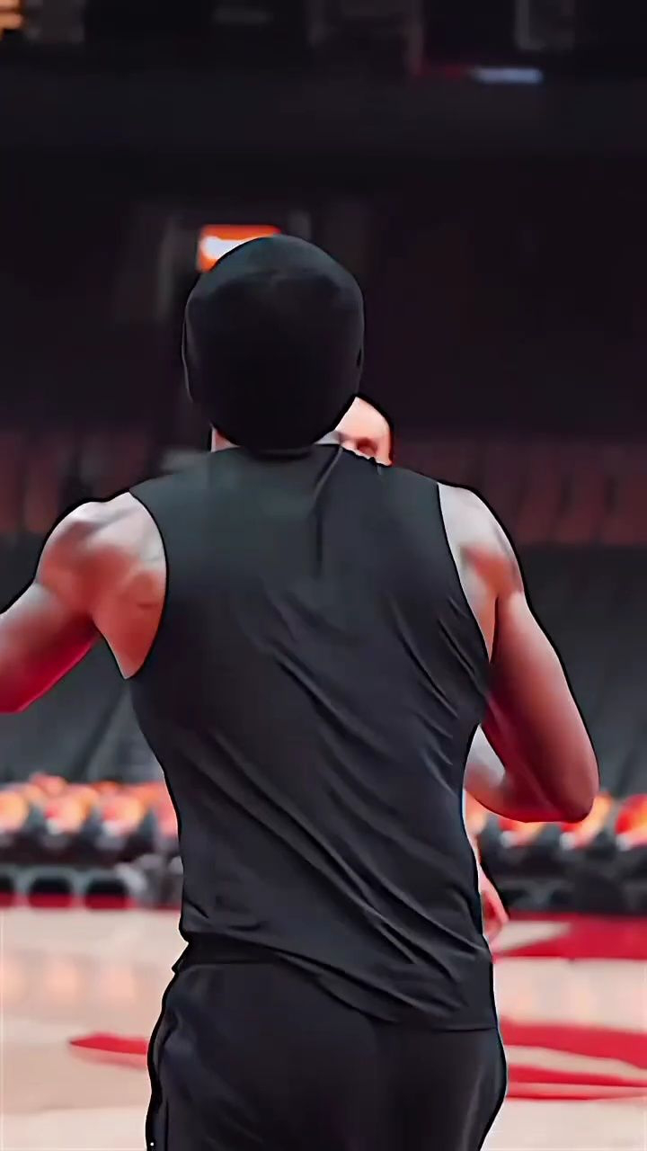 高清镜头看欧文扣篮#欧文#独行侠#铁铁的nba特辑