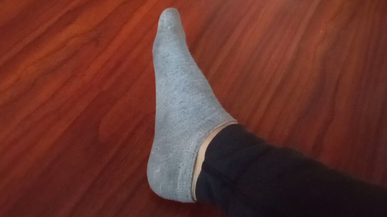 挠14男孩脚心，自愿当痒权_腾讯视频