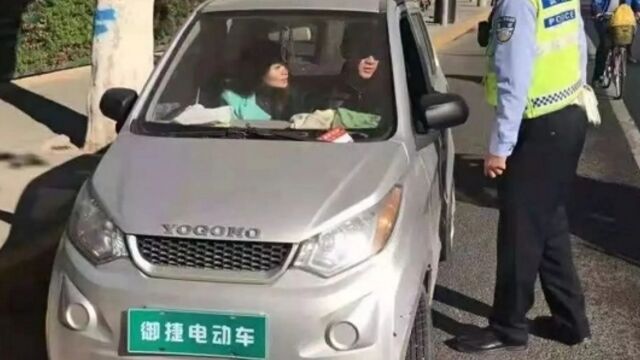 老年代步车迎来新国标,合法上路需带“4大件”,交警:不懂看看