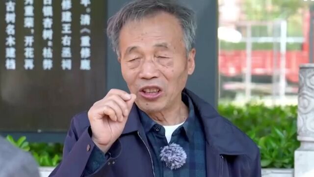 王维几经寻找,终于决定把家搬到飞云山,在这里他建起简陋的屋舍生活也发生了一些变化