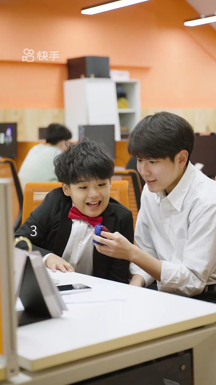 00后和舅舅一起整顿职场怒怼老板,是种怎样爽爽爽的体验?