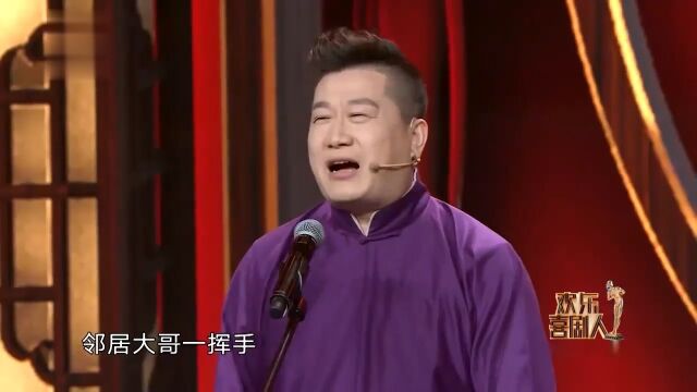 相声《我想火》:小伙穿着童装登台走秀,戏码十足笑岔气