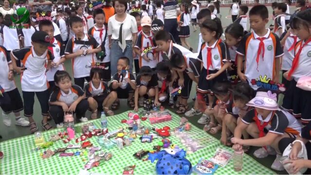 石鼓中心小学:校园义卖 传递爱心