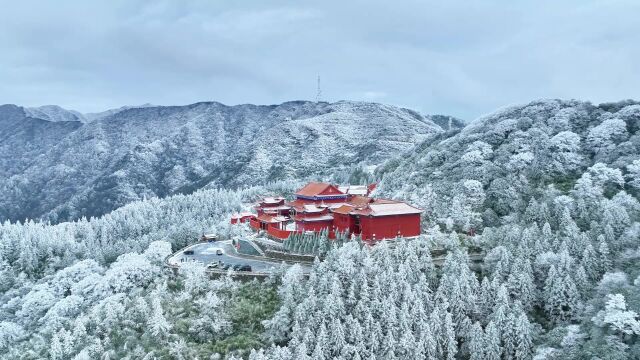 视频丨永州双牌:阳明山今冬首场雾凇 冰雪美景如仙境