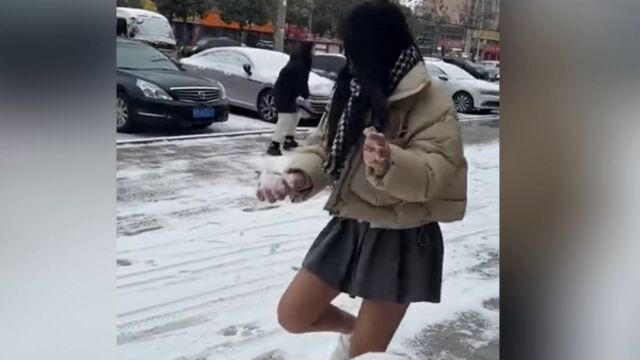 下雪了,去滑雪