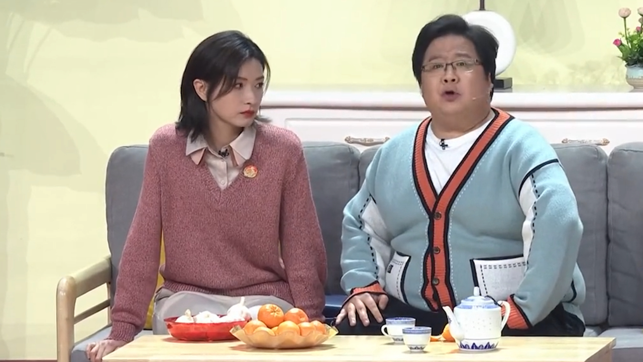 2021春晚记忆丨张凯丽 张国强 万茜 任嘉伦小品《每逢佳节被催婚》