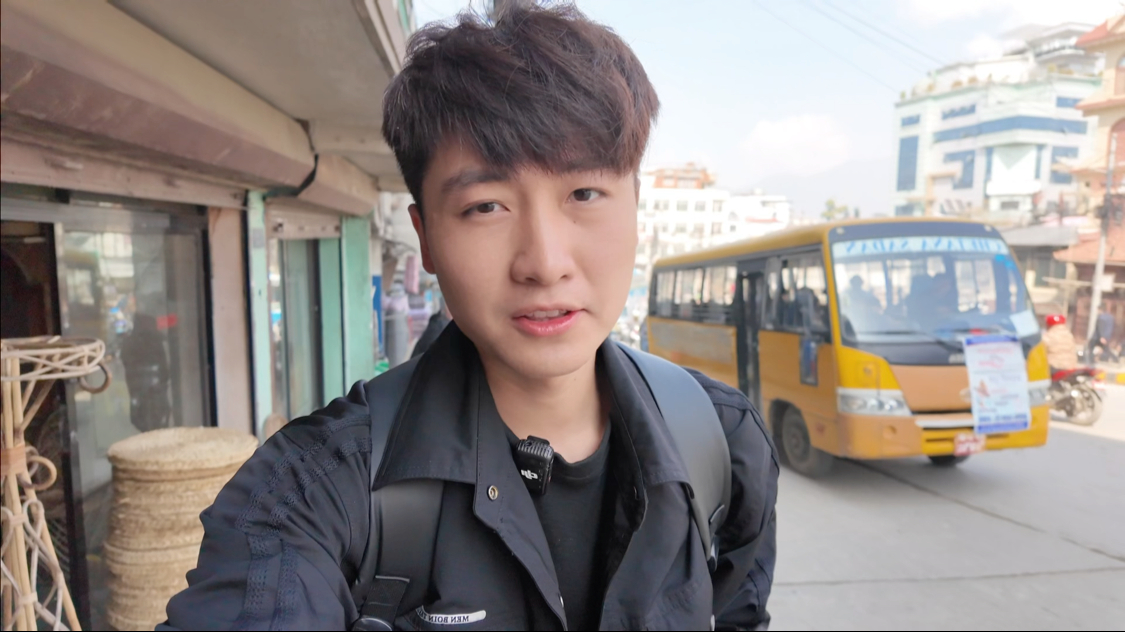 去尼泊尔理发,小哥以为我是日本人,最后那一下我笑了