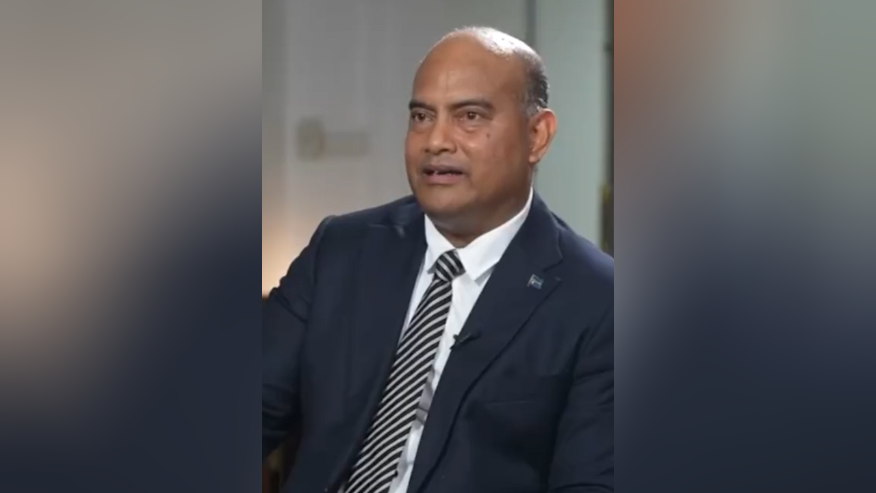 瑙鲁总统访华之旅爱上了陕西的裤带面:希望瑙鲁厨师能学会,就可以和