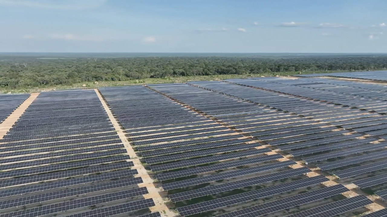 中企承建赞比亚光伏电站项目并网发电