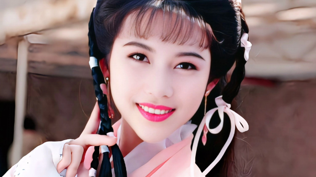 蔡少芬18-51岁容颜变化,感叹少女慢慢变阿姨!