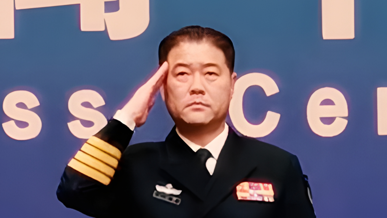 新任海军新闻发言人,海军政治工作部宣传局大校局长冷国伟首次公开