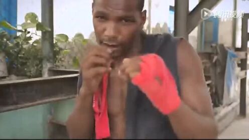 古巴女拳击手格斗实录 街头全场单挑肌肉猛男