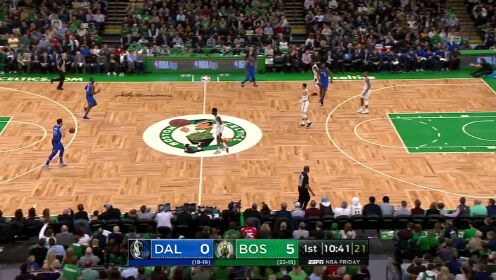 《NBA全场集锦》【扣篮】就像后卫一样敏捷 塔图姆抢断暴扣一条龙