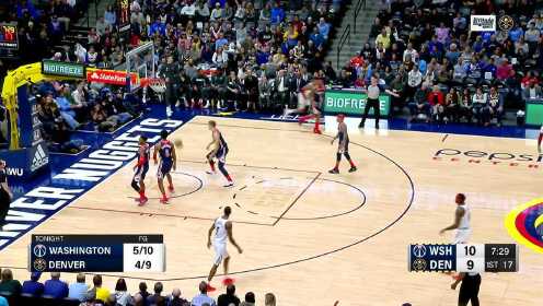 《NBA全场集锦》【得分】哈里斯直接干拔三分命中 小托马斯立刻抛投回应