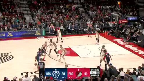 《NBA全场回放》【原声回放】奇才vs开拓者第2节 比尔拍马赶到滑翔暴扣