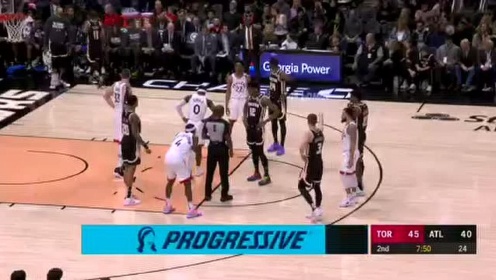 《NBA全场回放》【原声回放】猛龙vs老鹰第2节 特雷杨单骑闯关低手上篮