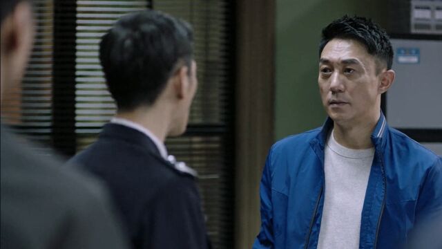 《痕迹》第八集02:内外安排奇怪?外勤在警局,法医心理专家IT外出调查