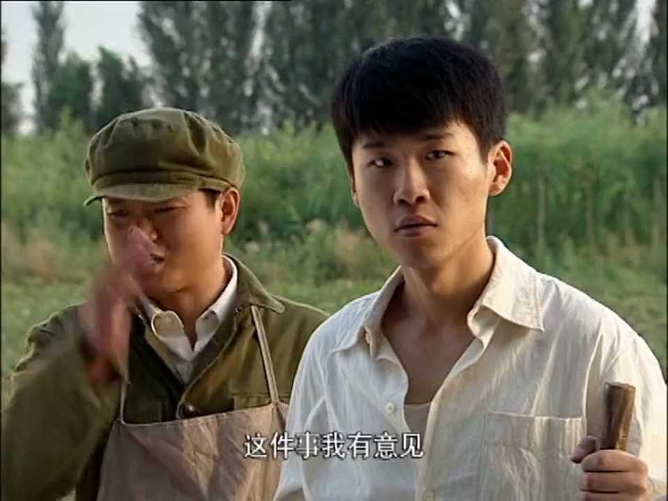《戈壁母亲》cut连连看_《戈壁母亲》第二十三集01:钟匡民一掌将钟杨打倒,斥责他对上级和老师不敬,钟匡民让钟杨写一份检查,却又不准动这里的 ...