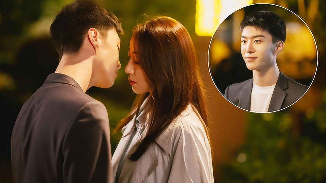 《半镜》范丞丞韩雪甜蜜散步,年下男直球出击大胆献吻_综艺_高清1080p