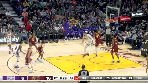 《NBA全场集锦》两人配合默契无间 马卡连送妙传奥科罗吃饼连得5分
