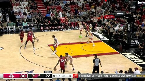 《迈阿密热火》巴特勒霸气抢板1v2上篮 溜底线上反篮教育后辈