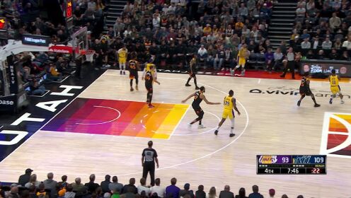 《NBA全场集锦》湖人后卫线尖刀利刃 蒙克艰难杀往篮下两分入账