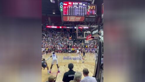 《NBA全场集锦》手机视角回顾国王vs魔术最后时刻！国王0.2秒三分绝平状元致 命助攻