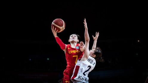 《中国女篮》中国队五佳球 杨力维潇洒上篮李缘大号三分百步穿杨