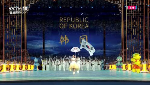 颇为壮观！韩国869名运动员代表一袭白衣缓缓走来