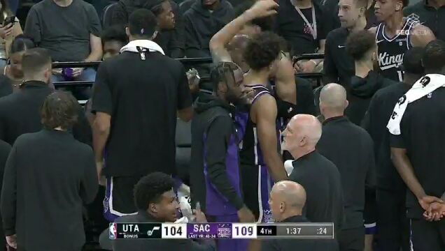 NBA季前赛：爵士vs国王第4节中文解说回放