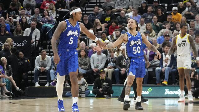 魔术115-113爵士 班凯罗30+9贡献准绝杀魔术险胜爵士