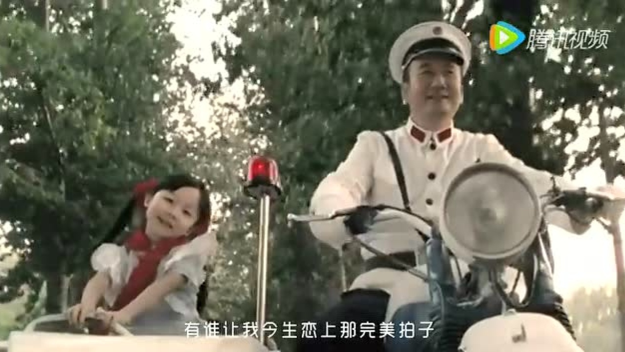 《父亲》新改编粤语版《女儿》唱哭年轻爸爸_高清