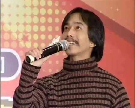 拾荒者符凡迪早年参加海选视频曝光曲目为天路