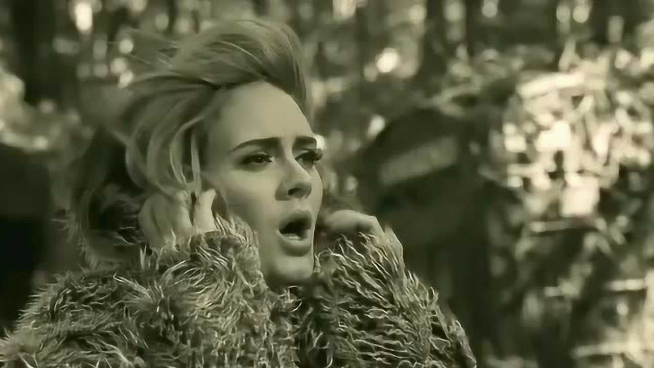 格莱美最佳歌曲 阿黛尔《hello》