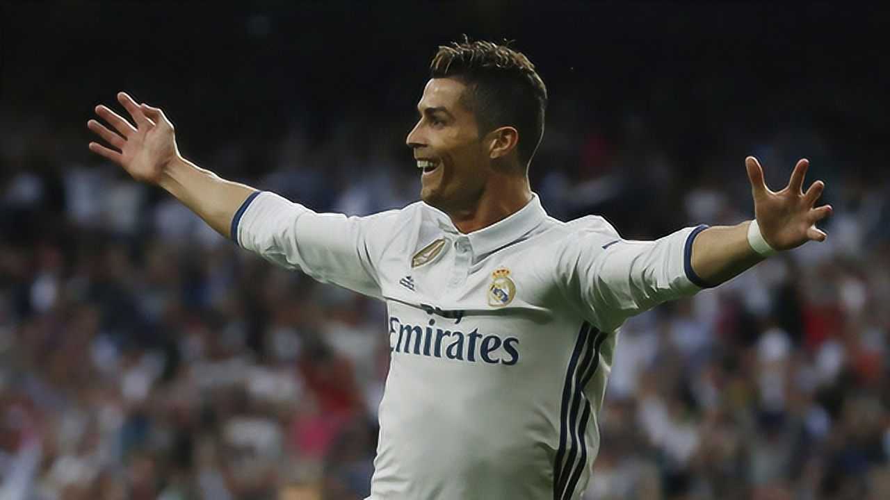 c罗1617赛季20大技巧秀单车穿裆依旧犀利