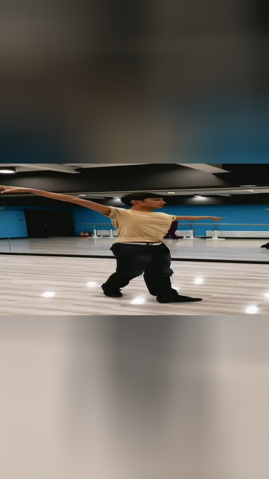 小老师教你跳拉丁舞之纽约步,没有舞蹈基础的菜鸟一学就会