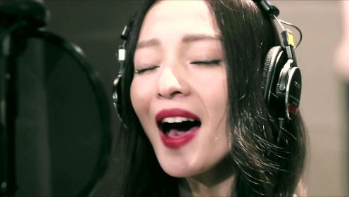 张韶涵献唱《南极之恋》推广曲《没离开过》