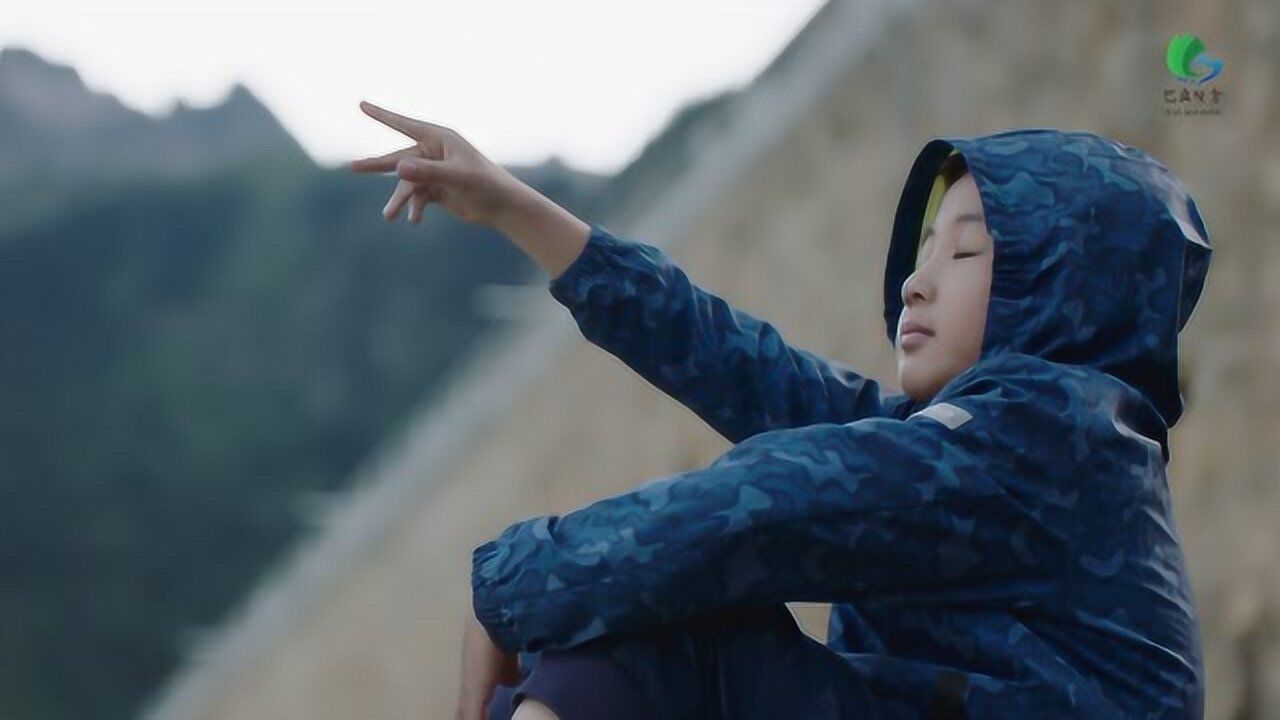 《大山人》次仁桑珠纯净丽音,赞美童年家园.